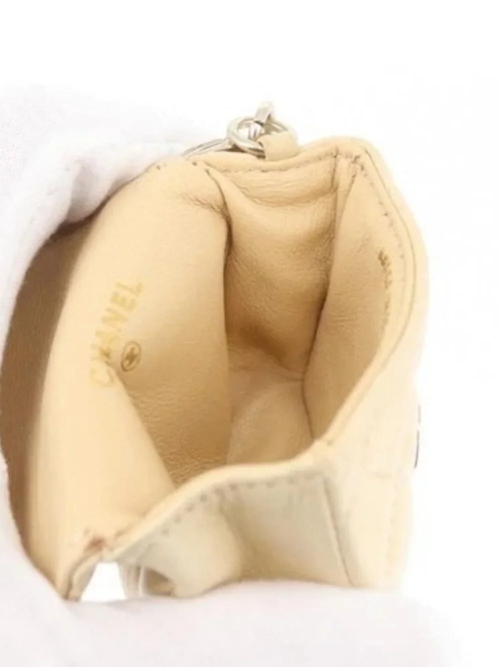 CHANEL Matelasse Pouch Lamb Skin Beige Gold CC Auth BA10922